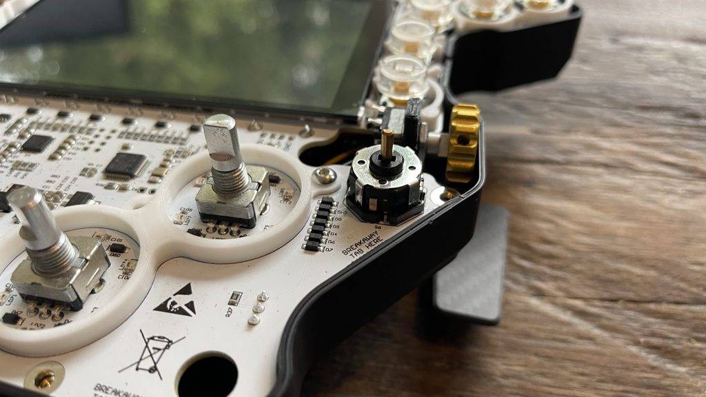 Construisez facilement votre volant Sim Racing avec les fichiers DIY HYP-R  de Pokornyi Engineering. Voici comment