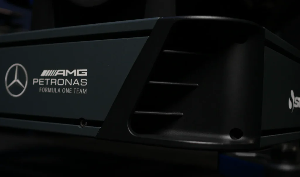 Mercedes-AMG PETRONAS Formel Eins Team Sim Racing Cockpit